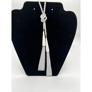 Kendra Scott Lariat necklace